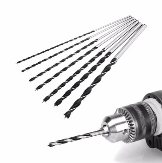 Đầu mũi khoan tường loại 2 lưỡi cắt truyền thống và loại 4 lưỡi cắt (Quadro/Cross-Tip) giúp khoan hiệu quả hơn trên bê tông cốt thép.