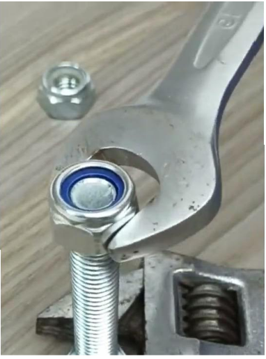 :Cách lắp đặt tán keo Inox