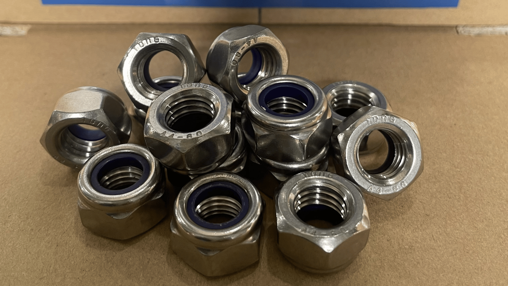 tán keo inox