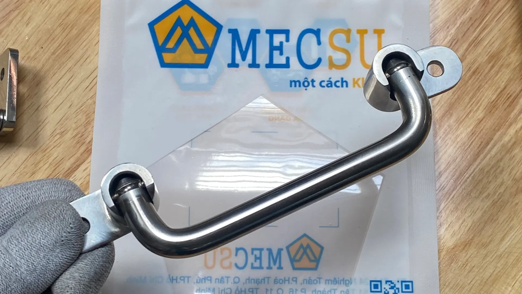 tay nắm cửa công nghiệp có sẵn tại Mecsu
